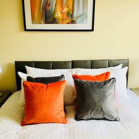 Amberblue@Epsom Apartment Bagian luar foto