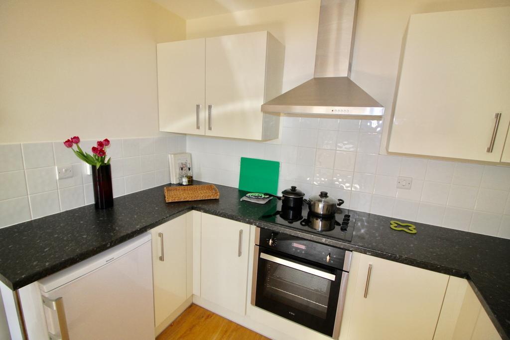 Amberblue@Epsom Apartment Bagian luar foto