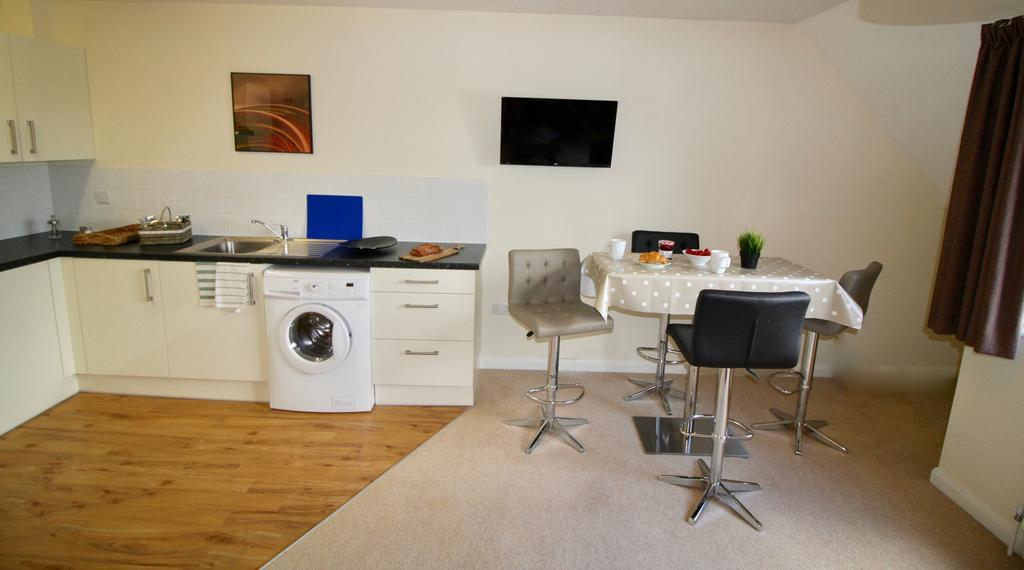 Amberblue@Epsom Apartment Bagian luar foto