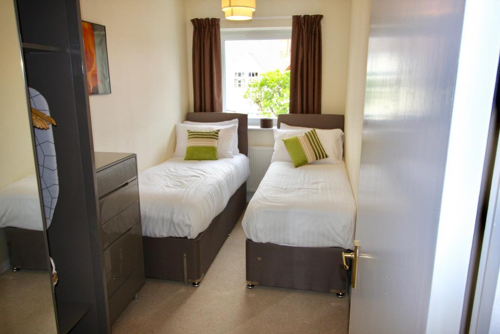 Amberblue@Epsom Apartment Bagian luar foto
